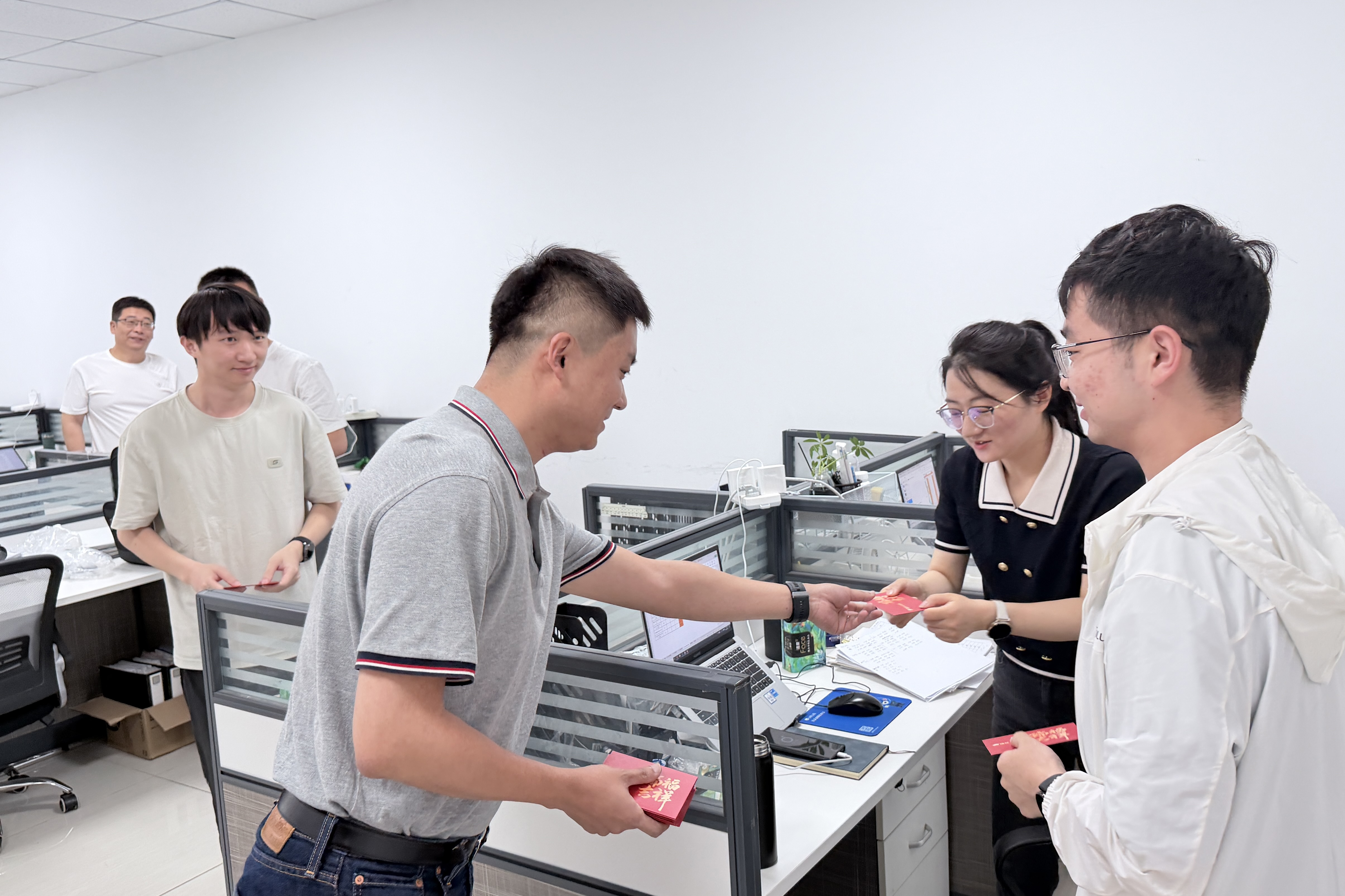 a16d4115-da43-4cb1-b4d6-6434b899dadc.jpg
